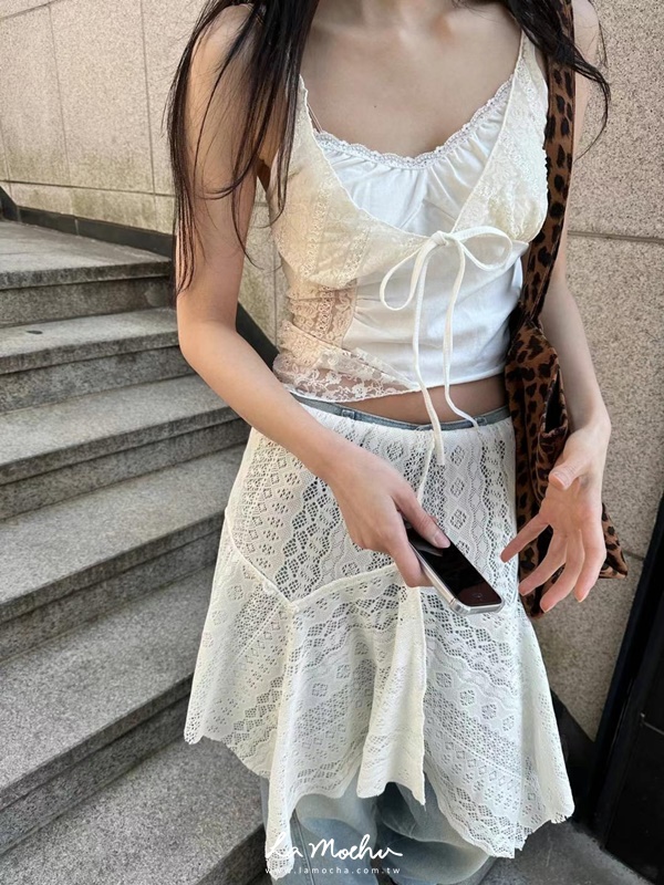 蕾絲拼接不規則背心(闆娘.花花清單)